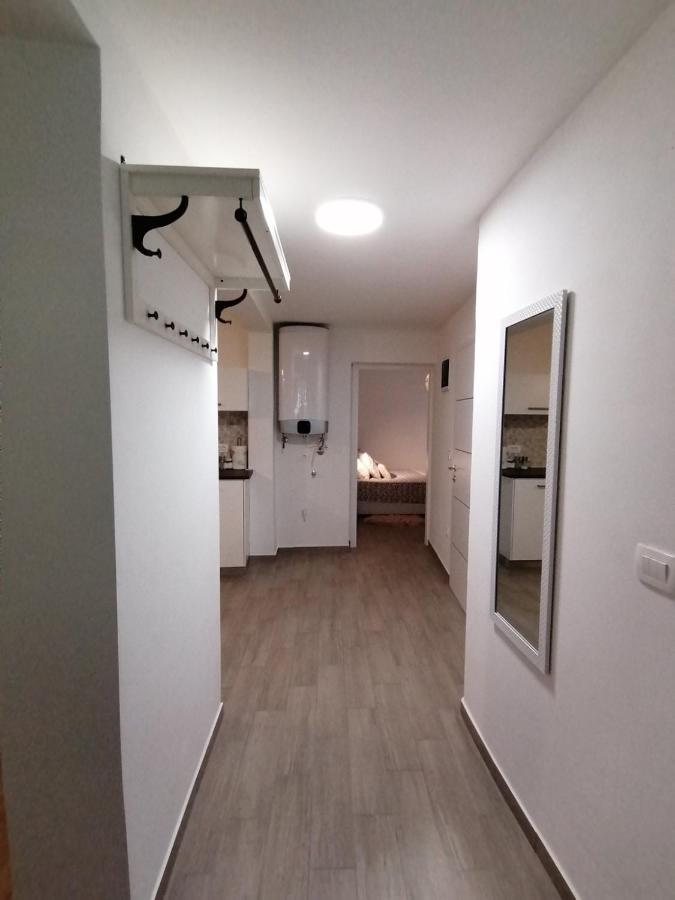 Apartments Pepe Новиград Екстериор снимка