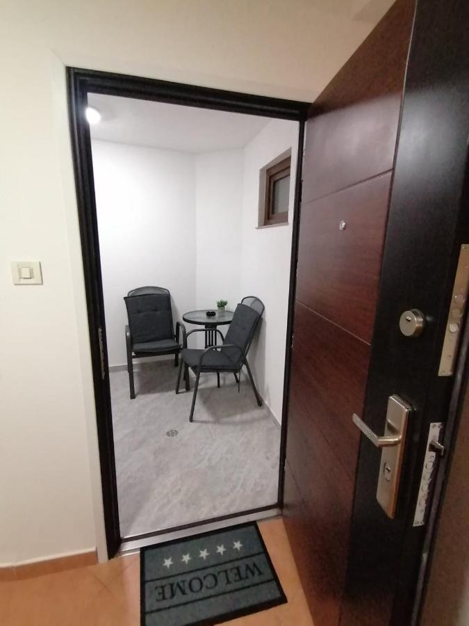 Apartments Pepe Новиград Екстериор снимка
