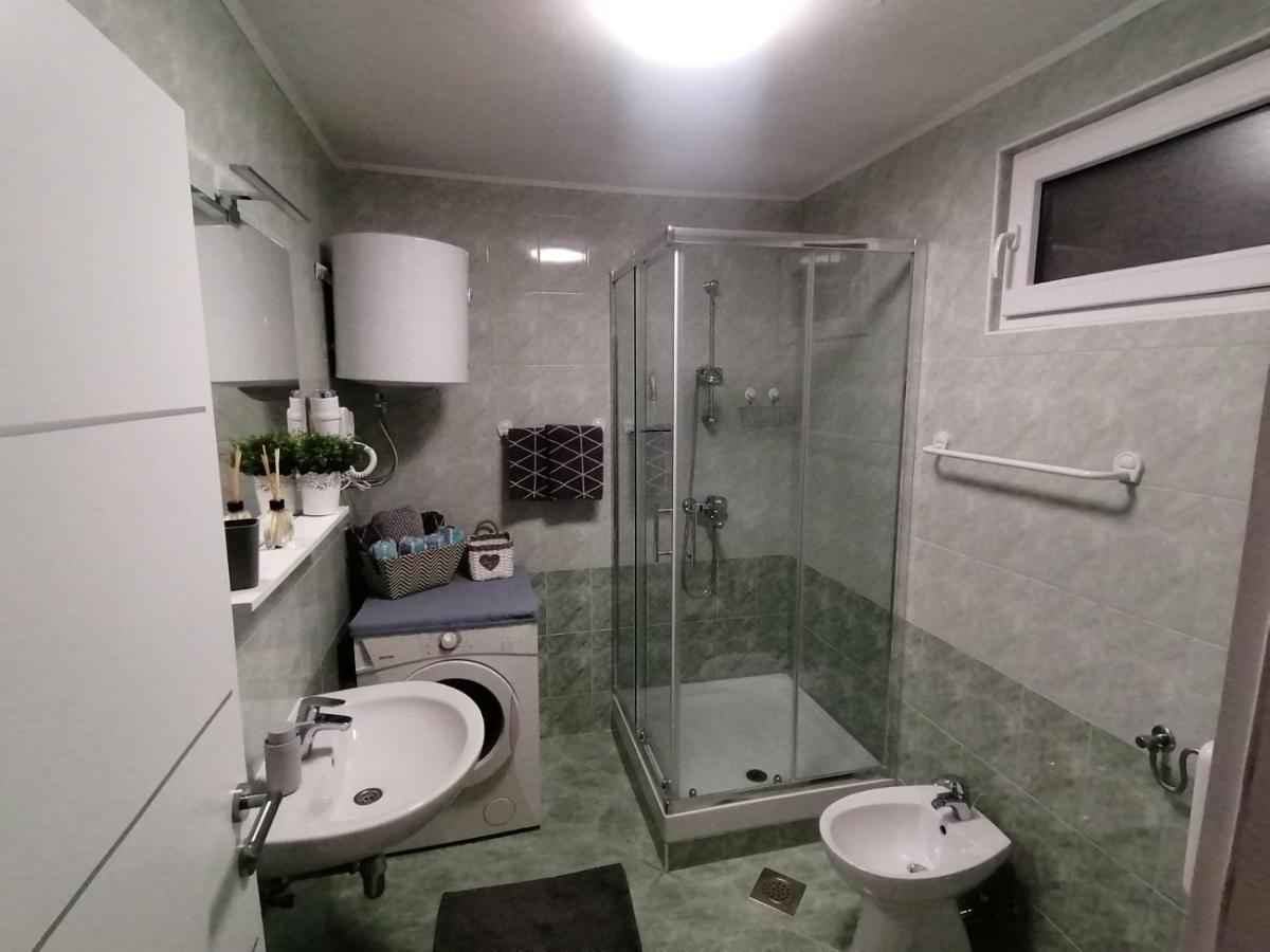 Apartments Pepe Новиград Екстериор снимка