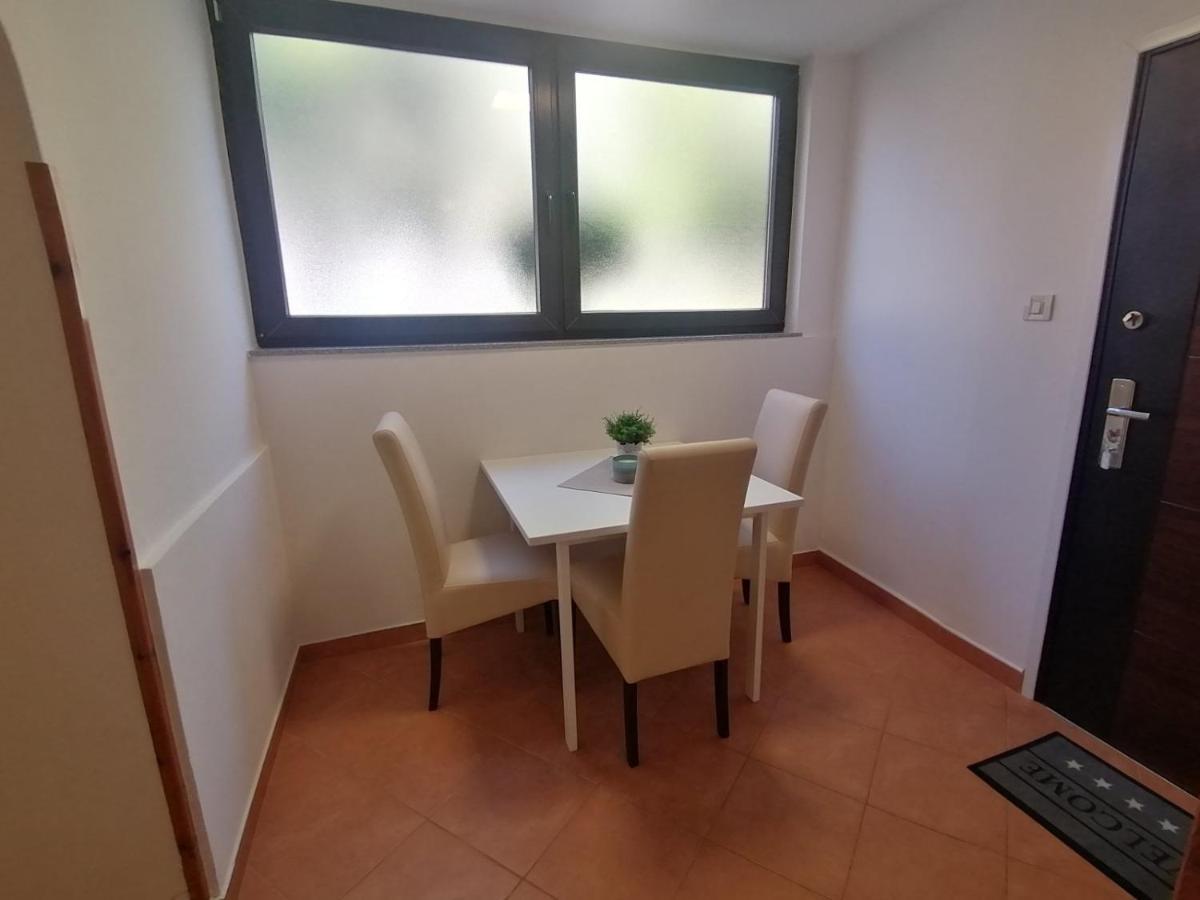 Apartments Pepe Новиград Екстериор снимка