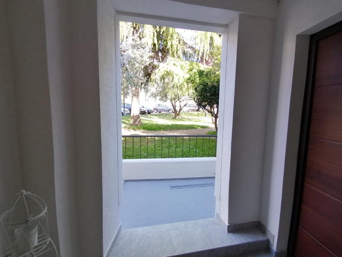 Apartments Pepe Новиград Екстериор снимка