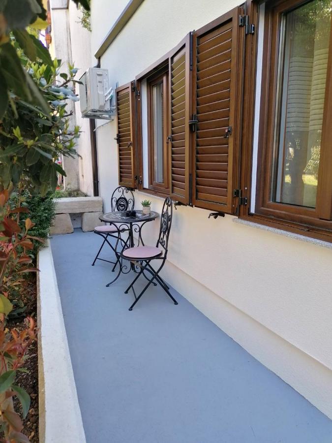Apartments Pepe Новиград Екстериор снимка