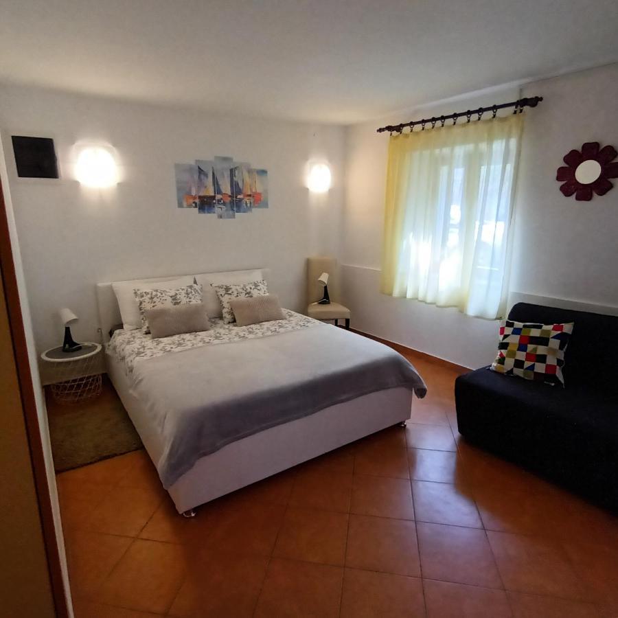 Apartments Pepe Новиград Екстериор снимка