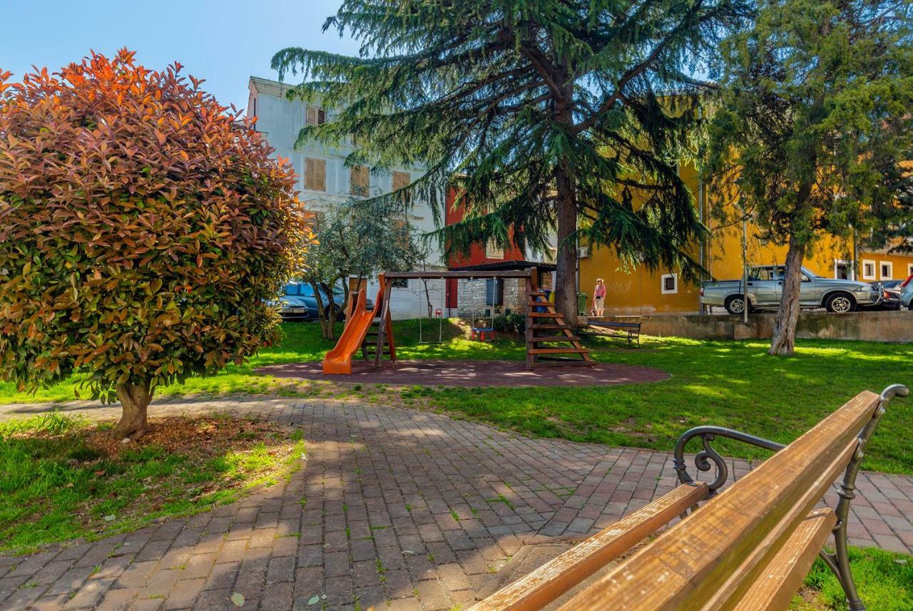 Apartments Pepe Новиград Екстериор снимка