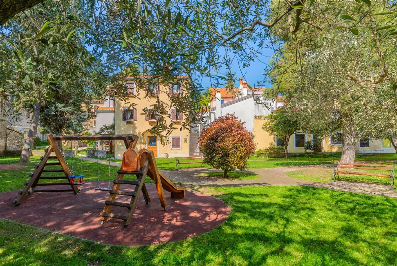 Apartments Pepe Новиград Екстериор снимка
